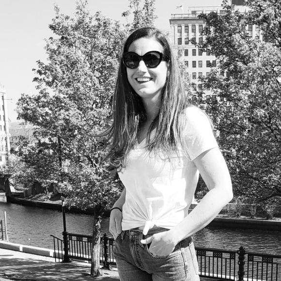 πββοΈ π₯ Prices! Meet Your Posher, Erin - Picture 1 of 5